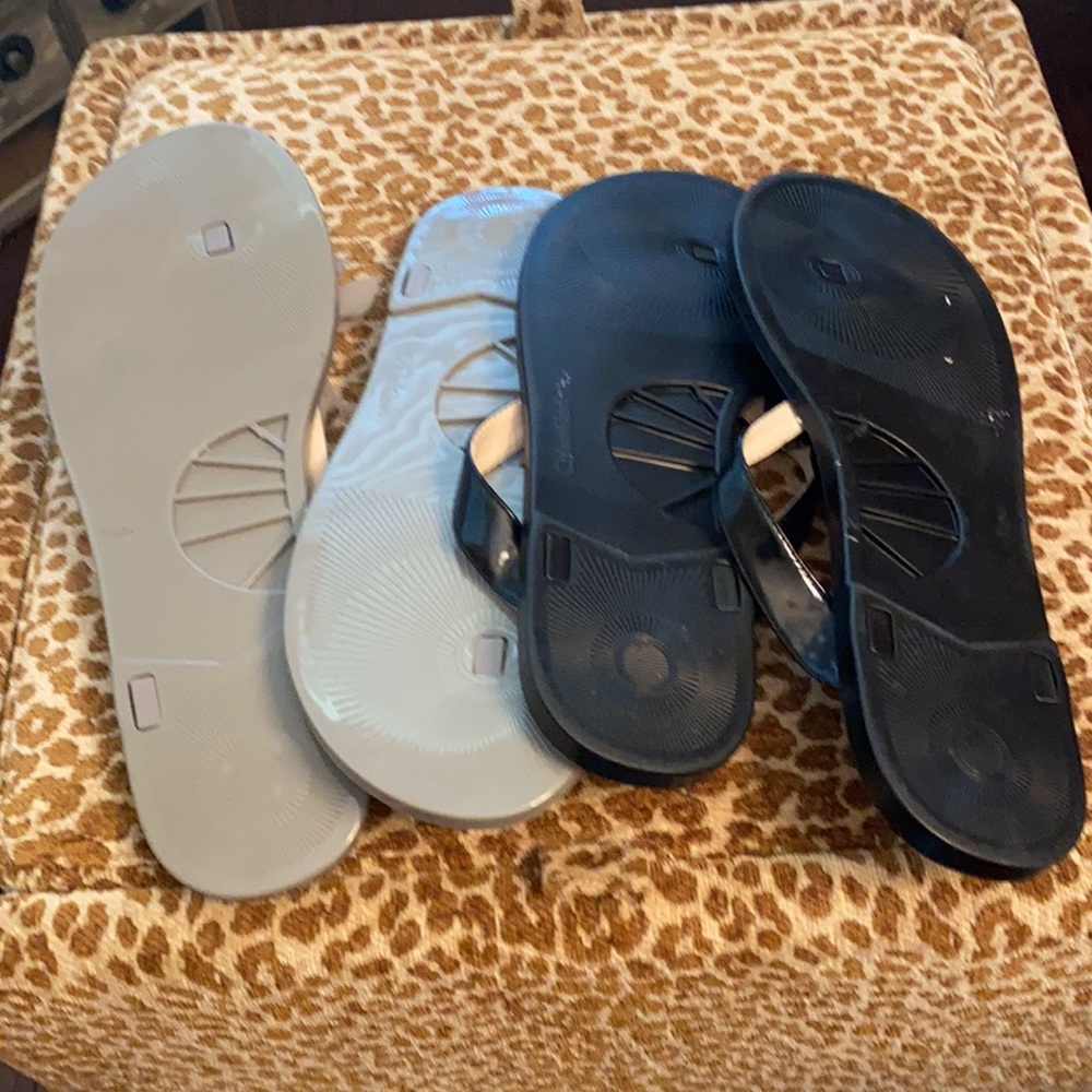 EUC Calvin Klein plastic floral sandals 2 pairs - Picture 8 of 8